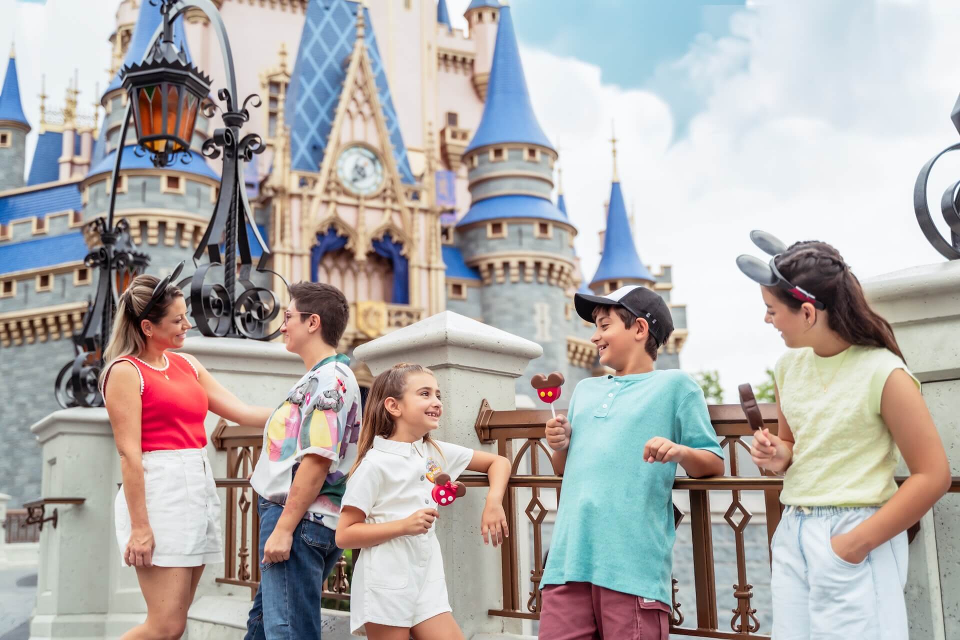 03. 휴가 여행지 비교: 디즈니 파크 vs 디즈니 크루즈, 어디가 좋을까?